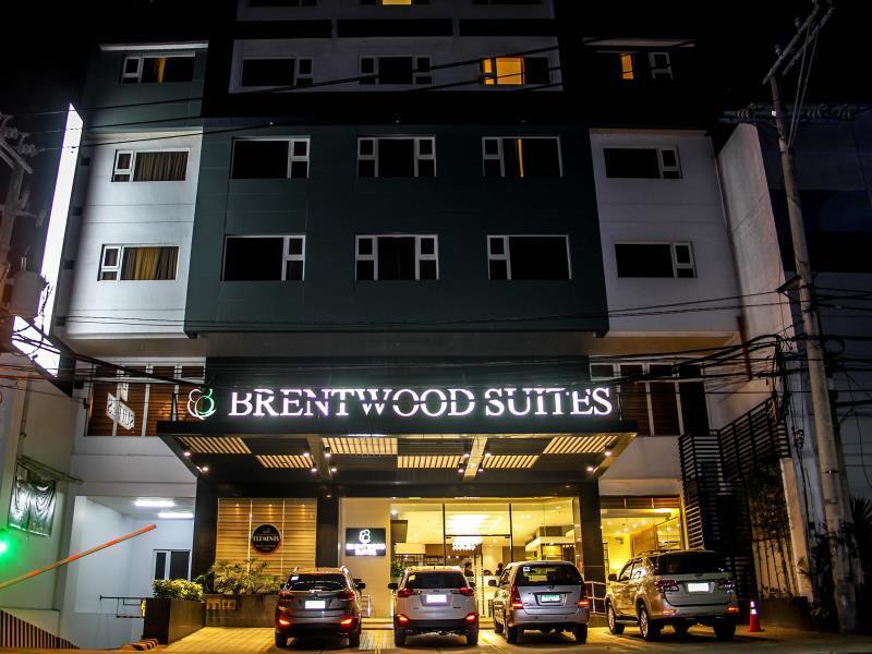 קואזון סיטי Brentwood Suites מראה חיצוני תמונה
