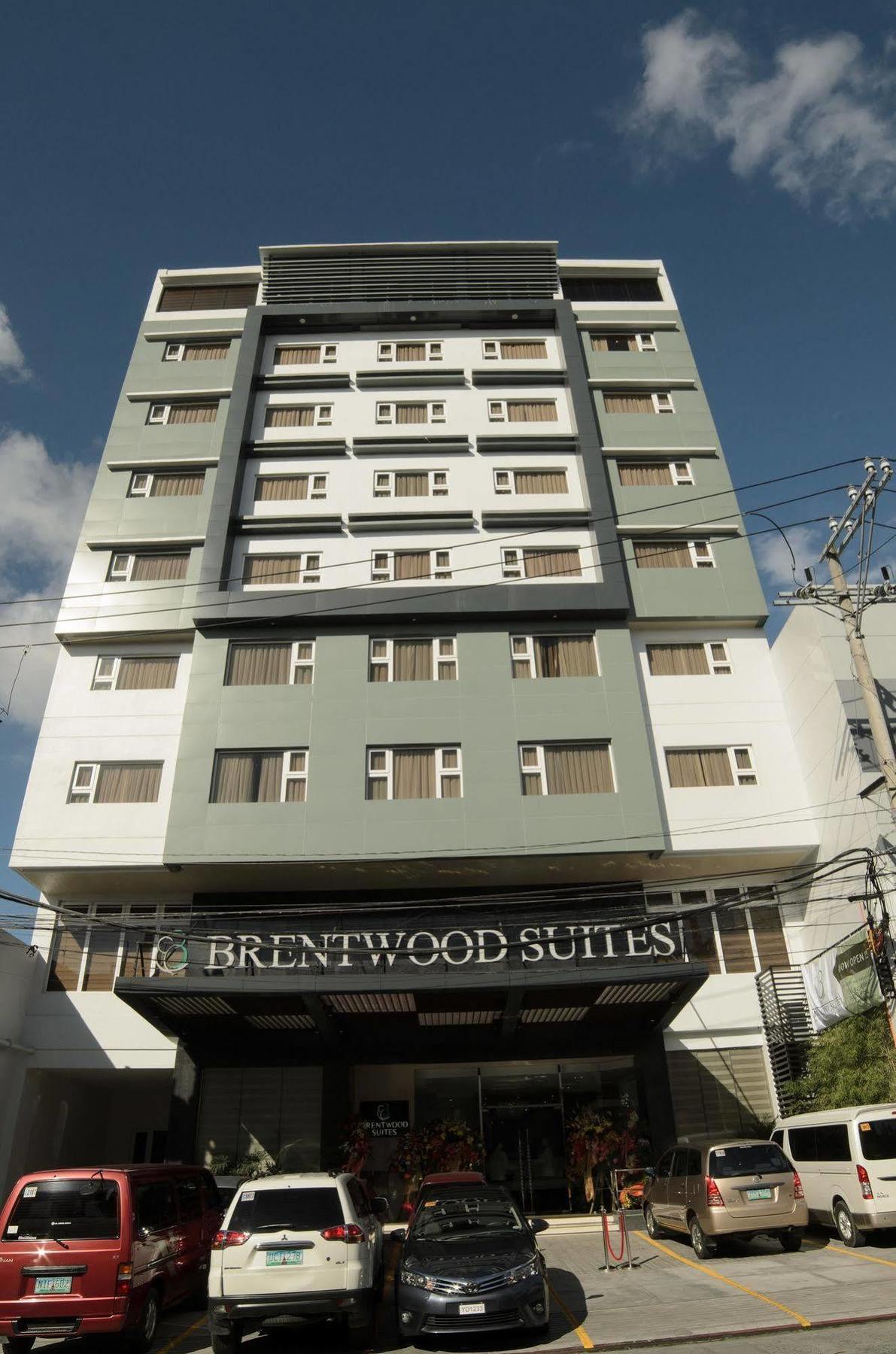 קואזון סיטי Brentwood Suites מראה חיצוני תמונה